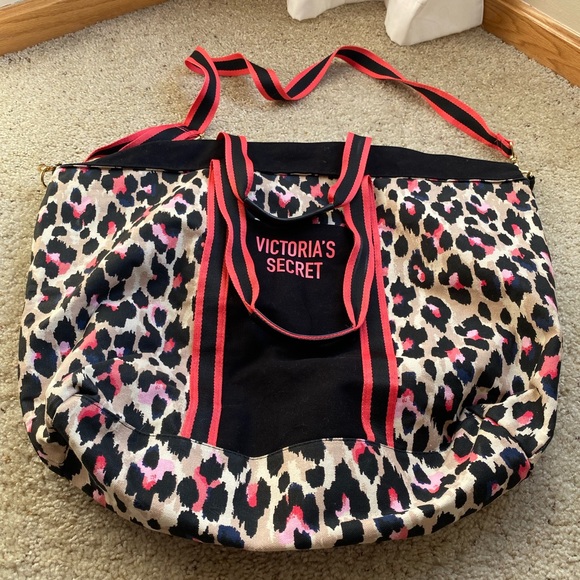 Victoria’s Secret Tote - Picture 1 of 3